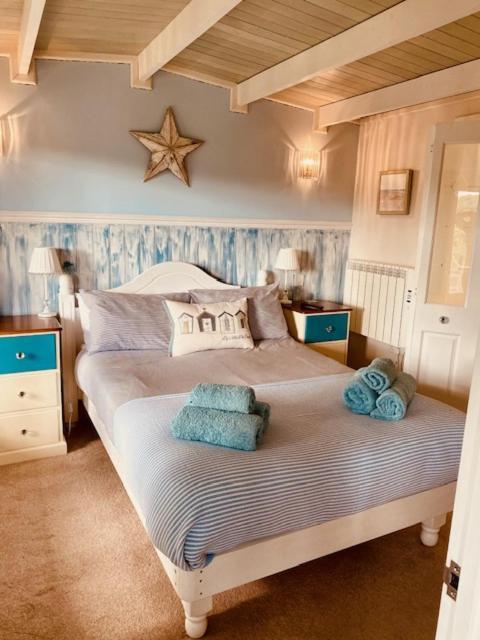 Blankednick Boltholes - 3 Beautiful Family Or Couples Cornish Getaways Villa Truro Ngoại thất bức ảnh